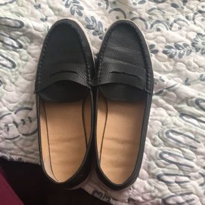 Black women’s loafers